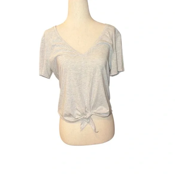 lululemon athletica Women's Light Gray Short Sleeve Tee - Picture 2 of 3